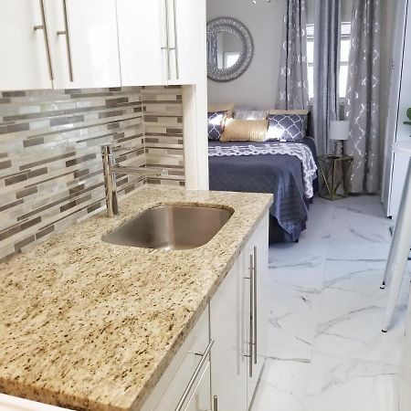 Glam Private Studio 4 Miles From Beach Hollywood Exterior photo