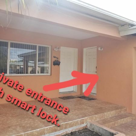Glam Private Studio 4 Miles From Beach Hollywood Exterior photo