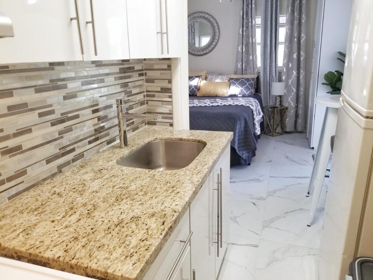 Glam Private Studio 4 Miles From Beach Hollywood Exterior photo